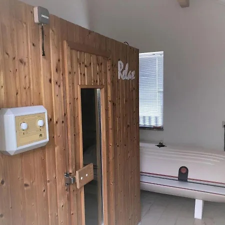 Semesterbostad Charming By The With Sauna Bubble Bath And Sunbed *