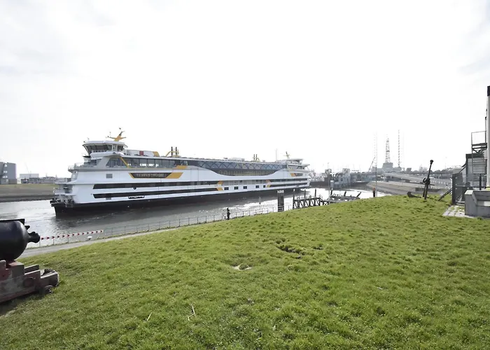 Chic Beachside W Sauna Julianadorp